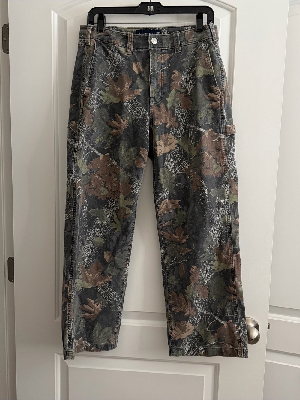 Abercrombie & Fitch Men’s Camo Baggy Pants